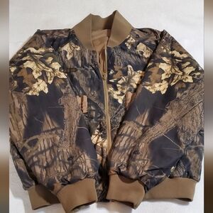 Columbia Men's Tan Or Camo Reversable Jacket. Camo Oneside. Tan Other Side. Sz L